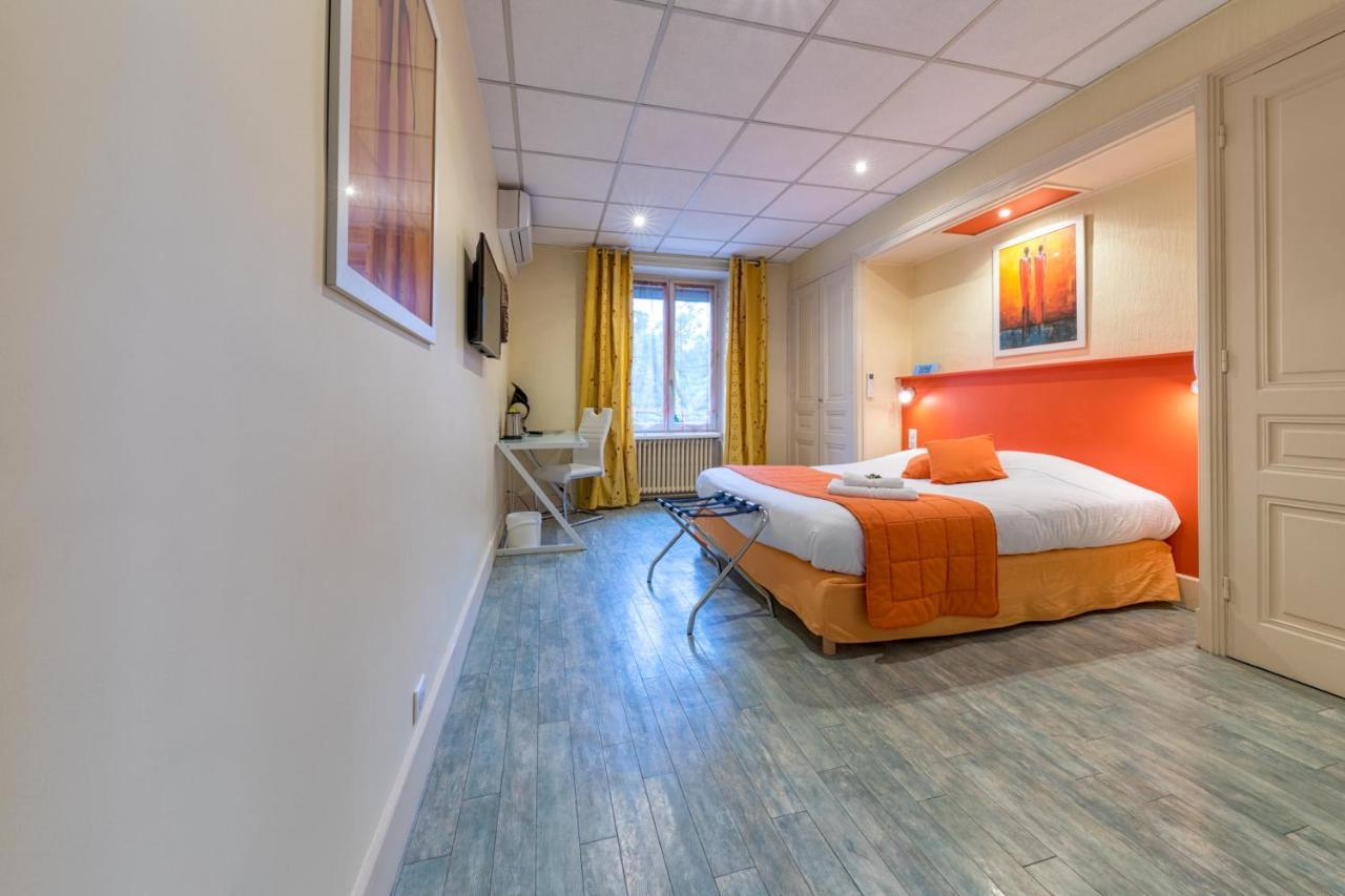 Hotel La Commanderie de Champarey Bourgoin-Jallieu Exterior foto
